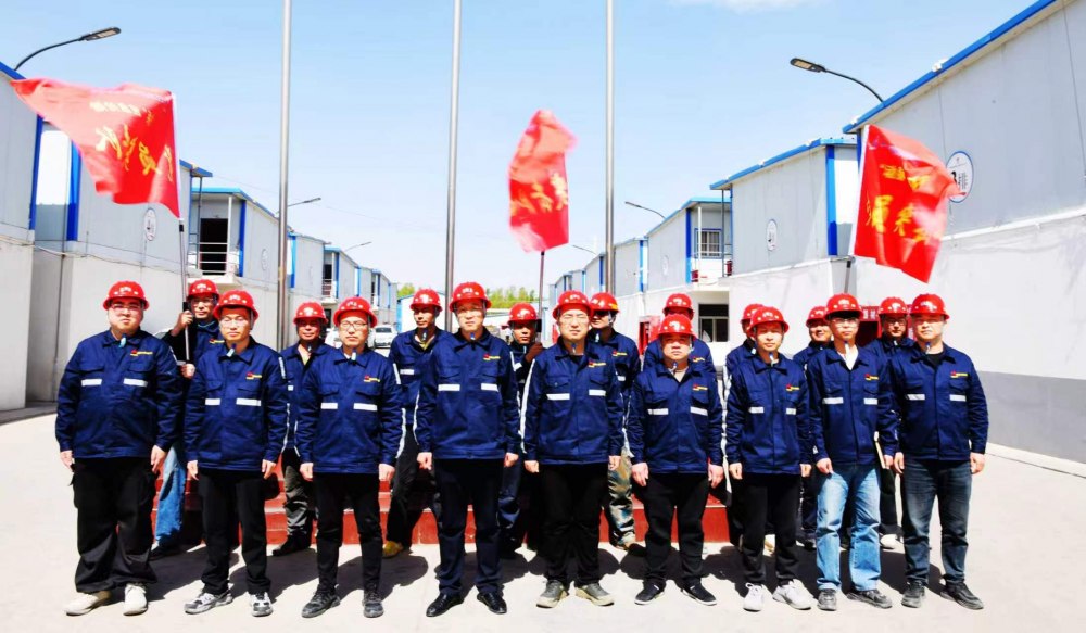 党旗领航向“新”行 先锋攻坚以“质”胜 ——陕煤建设煤矿运营服务分公司智能服务项目部TBM党员先锋岗、党员突击队工作纪实