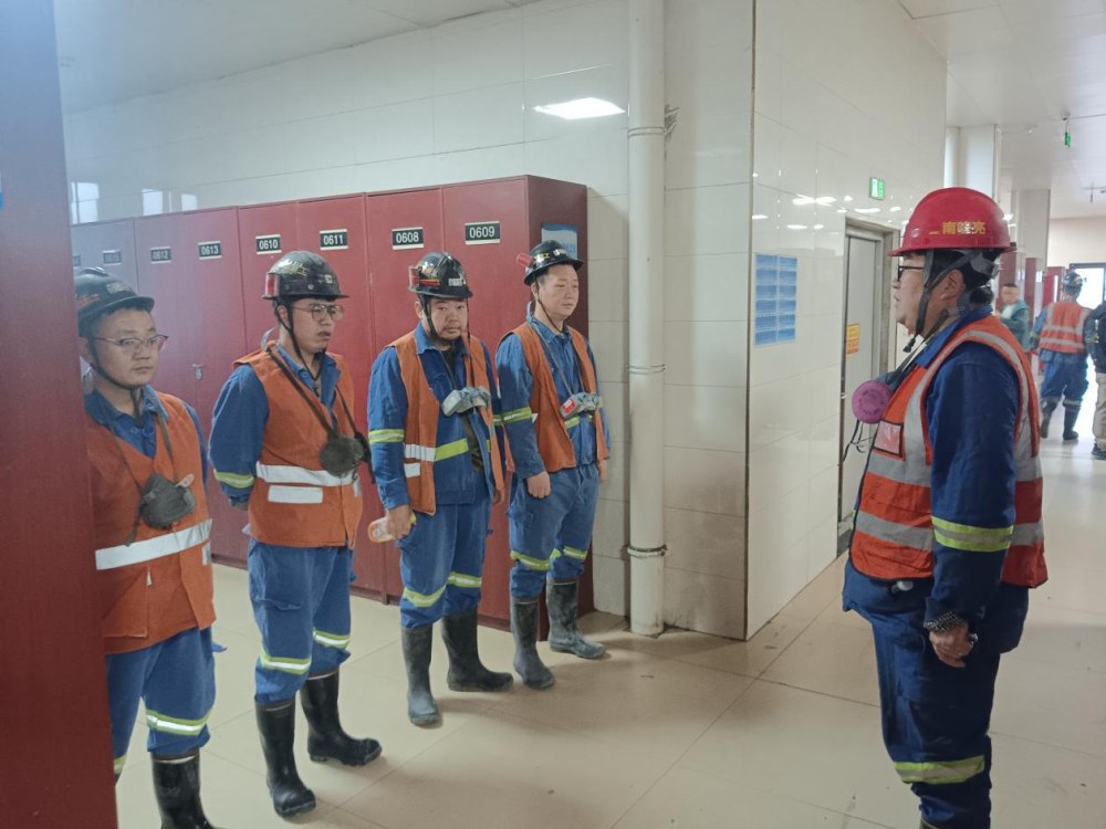 陕煤建设天工公司：月满中秋聚一线 同心聚力筑匠心